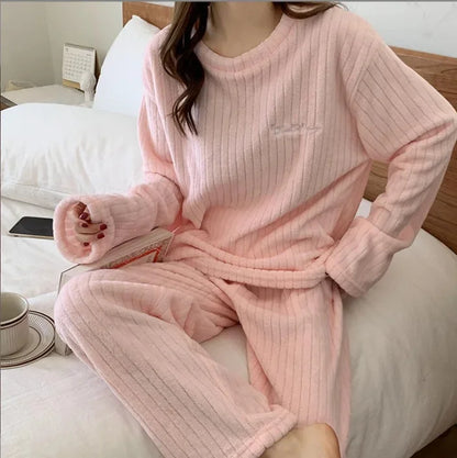 פיג'מת פליז