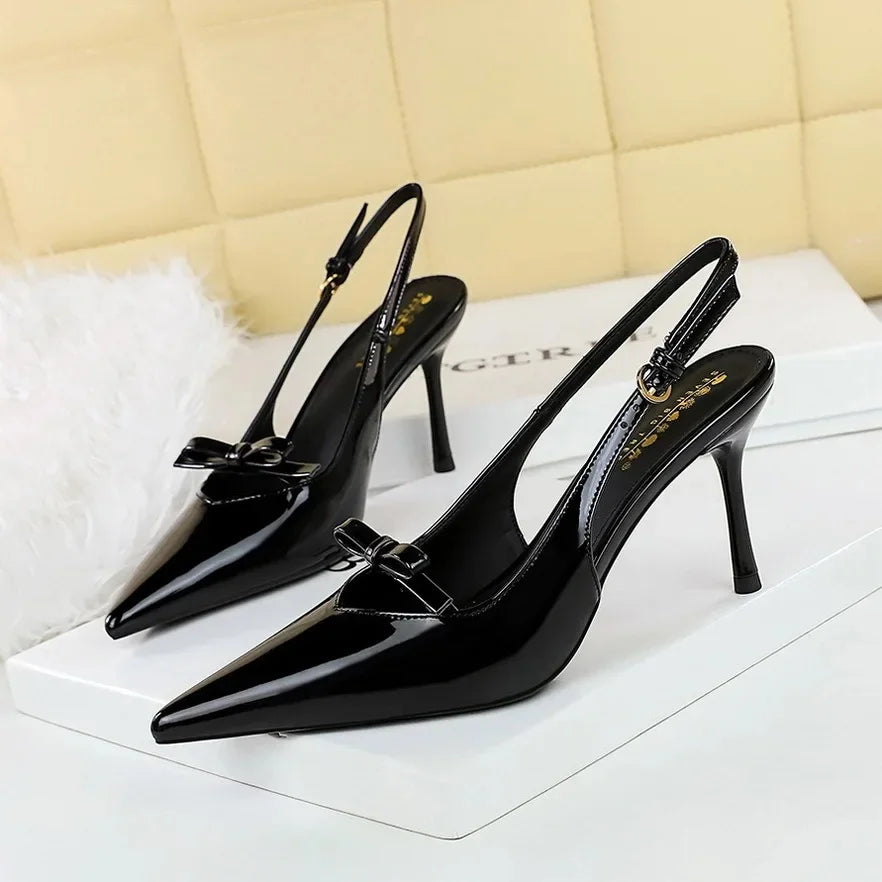 נעלי עקב סיכה